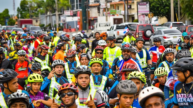 Tercer paseo por la proteccion al ciclista y la seguridad vial