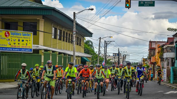 Tercer paseo por la proteccion al ciclista y la seguridad vial