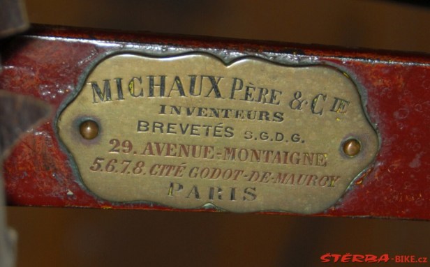 Placa metálica de la empresa Michaux Père et Cie fabricante de velocípedos en París