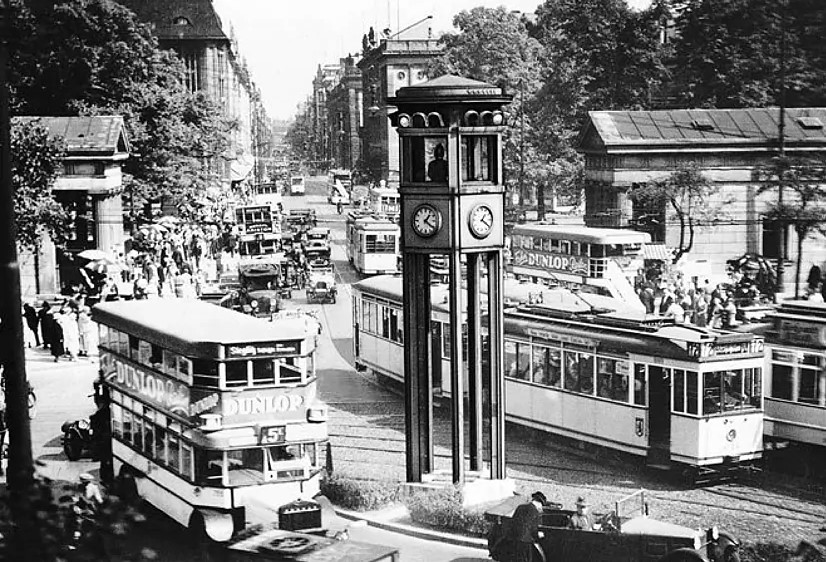 Historia de los Semáforos: De Londres 1868 a los Semáforos Pluviales&nbsp;Moderno