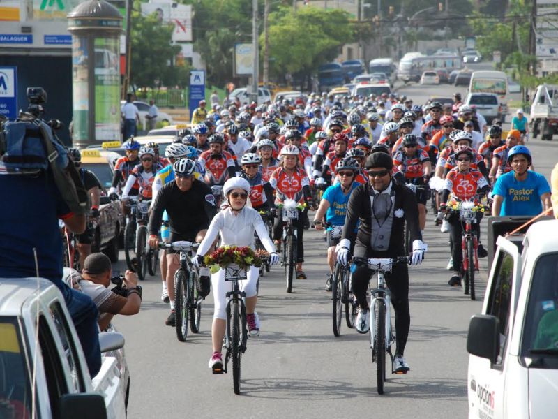 La cicloboda: la primera boda en bicicleta celebrada en Santo&nbsp;Domingo